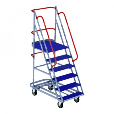 Лестница передвижная, пять ступеней ЛС 5 1950х670х1300 с колесами d160мм